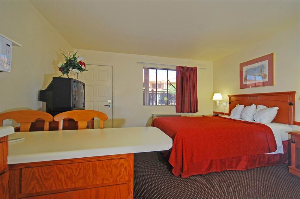 American Inn&Suites Mesa Eksteriør bilde